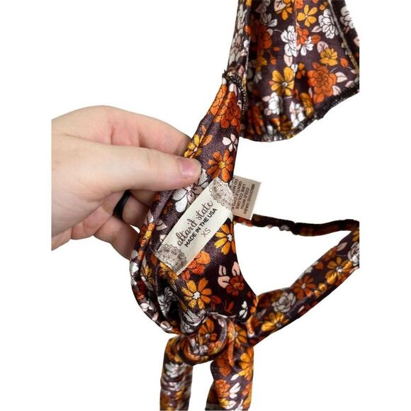 Altar'd State Women's Floral Halter Crop Top Sleeveless Tie-Front Size XS V Neck - Picture 3 of 3